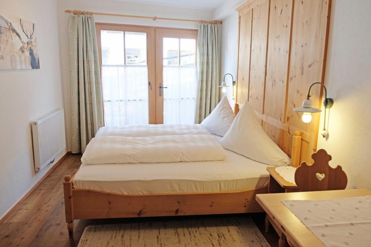 Hotel Garni Hubertushof Fiss Szoba fotó