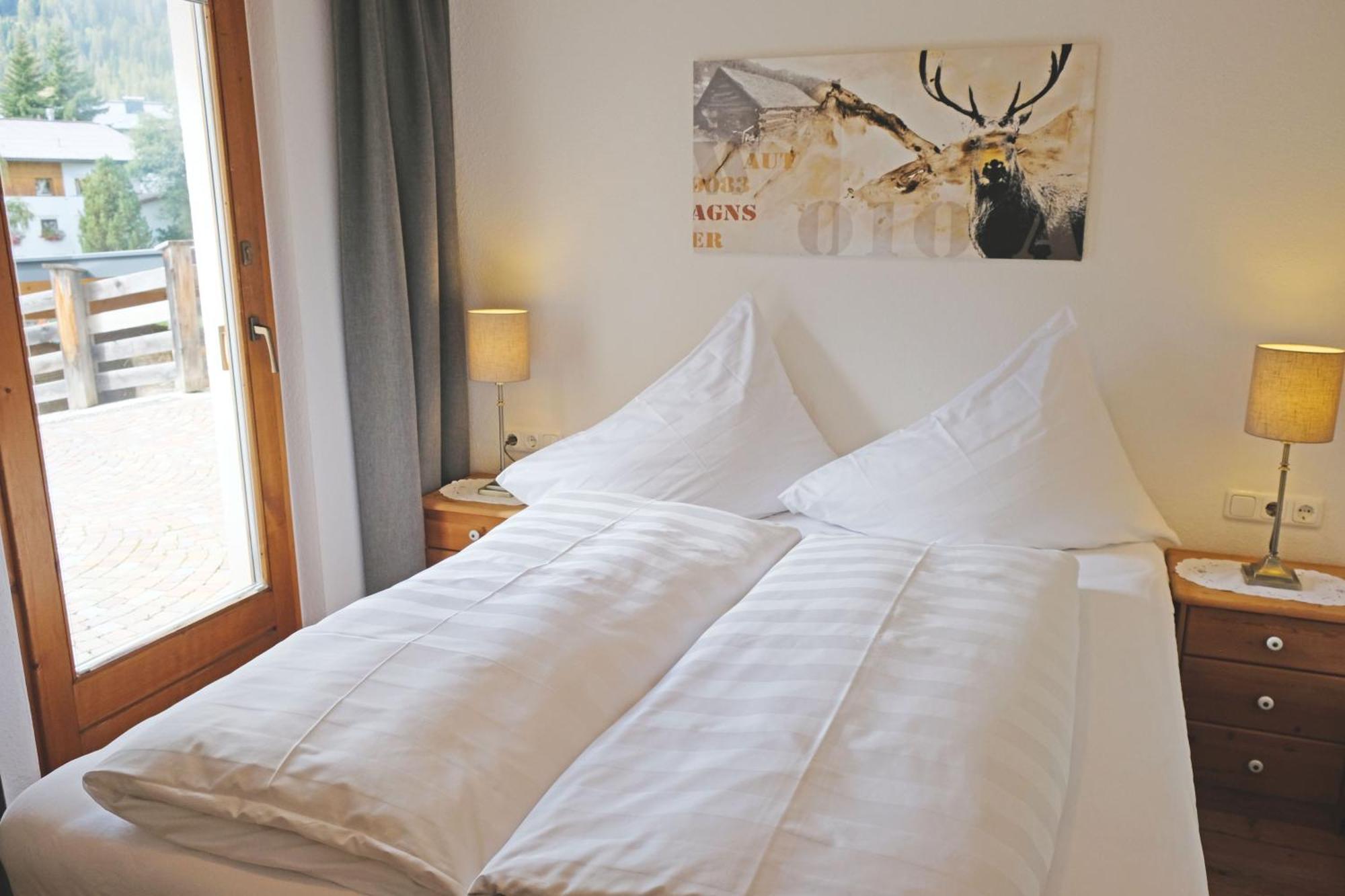 Hotel Garni Hubertushof Fiss Szoba fotó